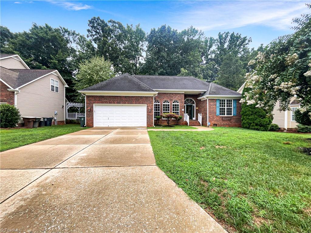 Silver Oak Ct, Greensboro, NC 27455