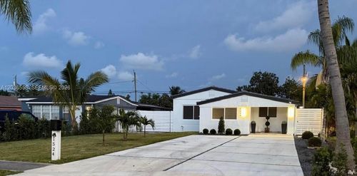 1524 Ne 182nd St, North Miami Beach, FL, 33162-1420 | Card Image