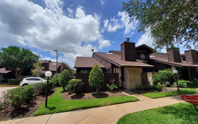APT-228 - 2611 Grants Lake Blvd, Townhouse with 2 bedrooms, 1 bathrooms and 1 parking in Sugar Land TX | Image 5