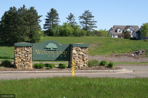 1416 Creekwood Dr, New Richmond, WI, 54017-2580 | Card Image