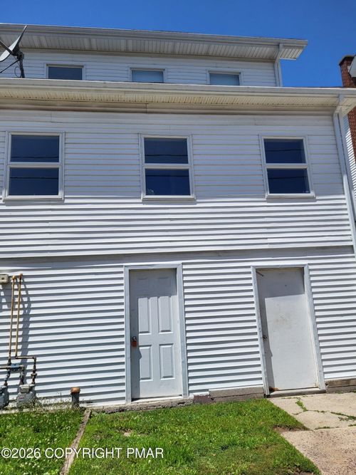 418 Center Ave, Jim Thorpe, PA, 18229-1210 | Card Image