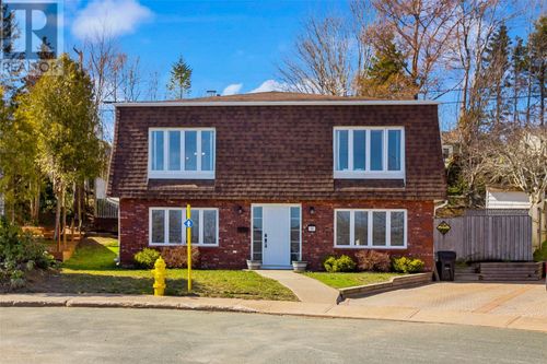 9 Brigus Pl, St. John's, NL, A1E3S5 | Card Image