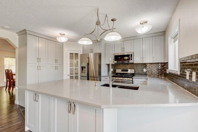 420 Rocky Ridge Cove Nw, Home with 3 bedrooms, 3 bathrooms and 4 parking in Calgary AB | Image 17