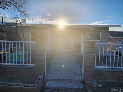 19102 4th St, Oro Grande, CA, 92368-9555 | Card Image