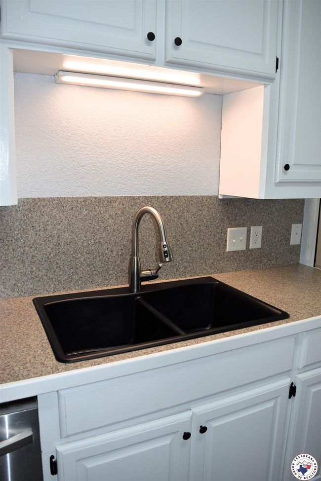 4802 David Dr, House other with 3 bedrooms, 2 bathrooms and null parking in Texarkana TX | Image 5