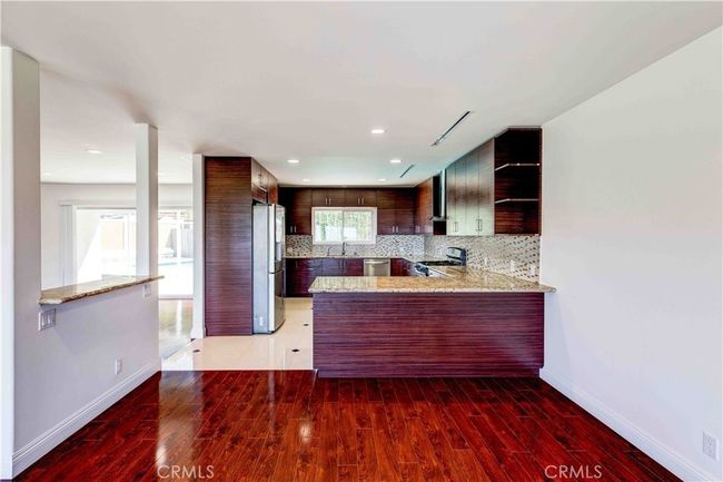 202 Edwards Pl, House other with 3 bedrooms, 4 bathrooms and 2 parking in Glendale CA | Image 6