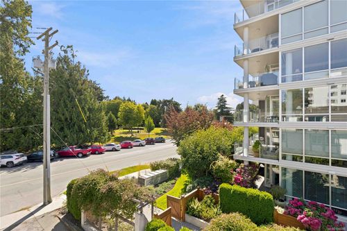 2-210 Douglas St, Victoria, BC, V8V2P2 | Card Image