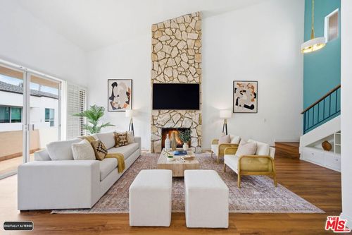 304-725 S Barrington Ave, Los Angeles, CA, 90049-6405 | Card Image