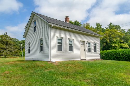 805 Mashamoquet Rd, Pomfret Center, CT, 06259-1916 | Card Image