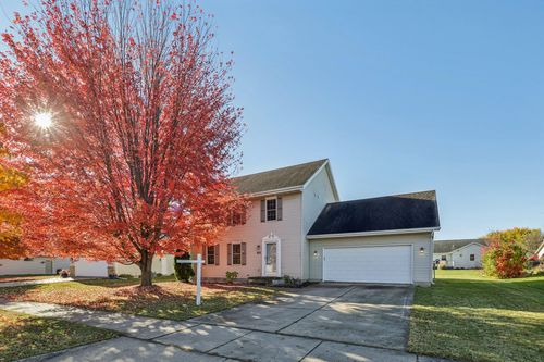 633 Stonehaven Dr, SUN PRAIRIE, WI, 53590-1288 | Card Image