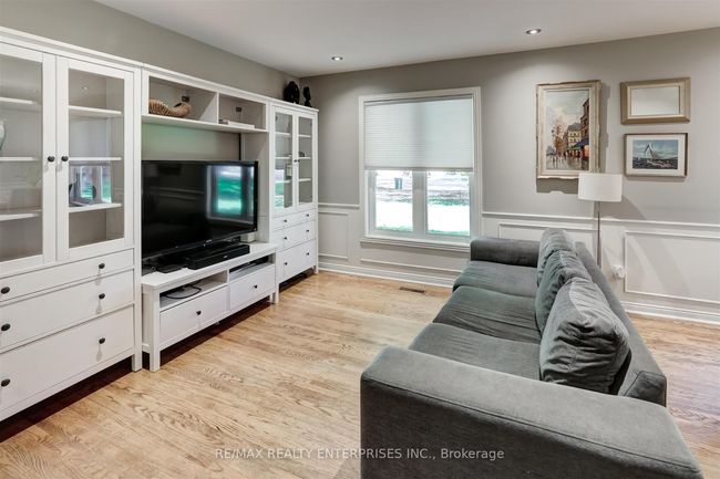 1648 Angela Cres, House other with 4 bedrooms, 2 bathrooms and 4 parking in Mississauga ON | Image 5