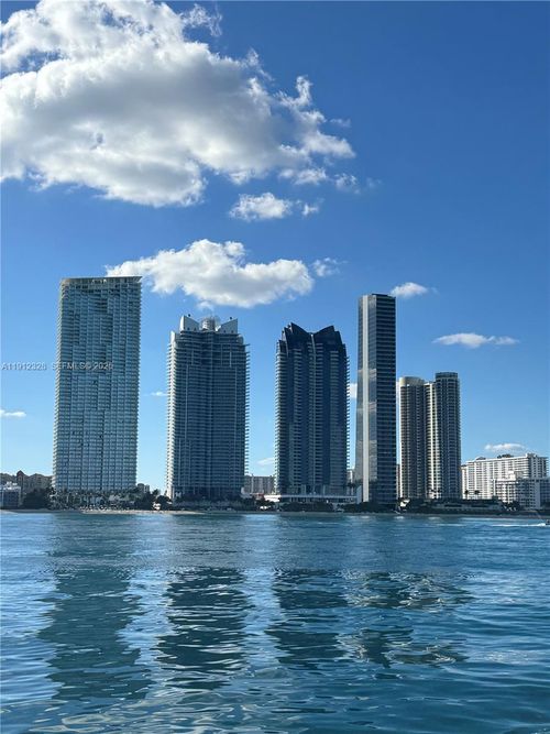1905-17121 Collins Ave, Sunny Isles Beach, FL, 33160 | Card Image