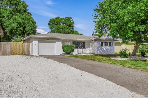 7095 40th Ave N, St Petersburg, FL, 33709-4611 | Card Image