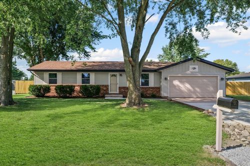 3 Southview Dr, Sidney, IL, 61877-9700 | Card Image