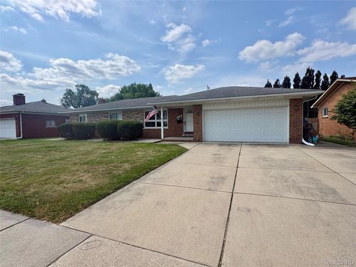 15159 Reo Ave, Allen Park, MI, 48101-3057 | Card Image