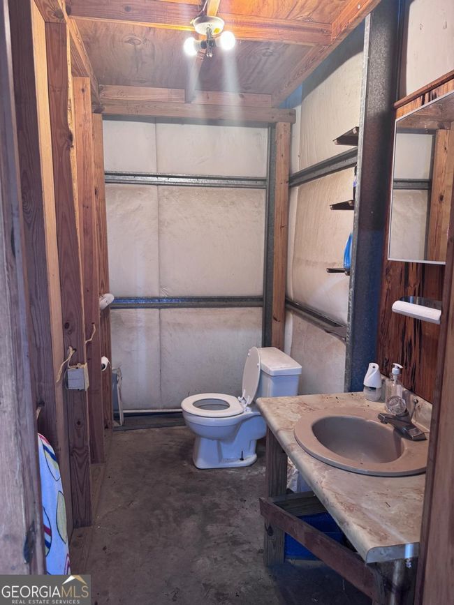 5407 Us Highway 221 S, Home with 4 bedrooms, 4 bathrooms and null parking in Uvalda GA | Image 92