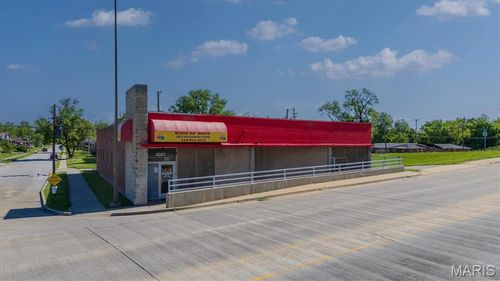 4001 State St, East Saint Louis, IL, 62205-2148 | Card Image
