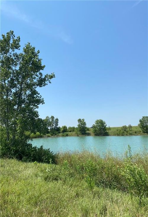 3088 Sand Creek Rd, Ottawa, KS, 66067-8489 | Card Image