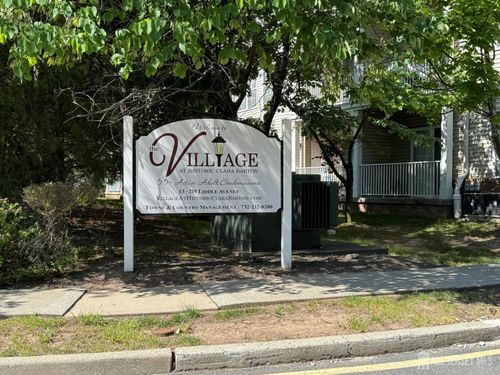 85 Liddle Ave, Edison, NJ, 08837-3152 | Card Image