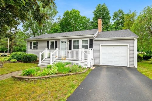 2 Margaret Rd, Foxboro, MA, 02035-2055 | Card Image