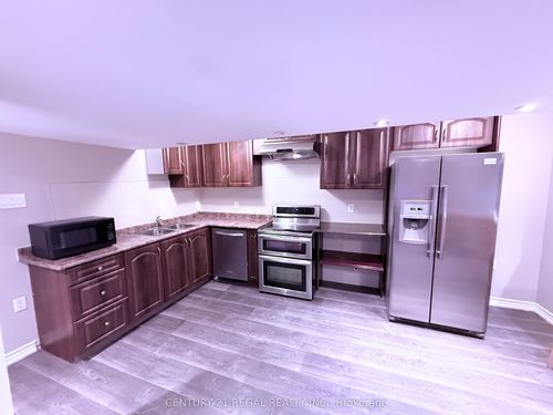 39 Laurentide Cres, Brampton, ON, L6P1Y3 | Card Image