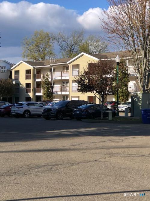 206-3250 Fairfield Avenue, Bridgeport, CT, 06605 | Card Image