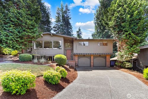 14905 Se 46th Pl, Bellevue, WA, 98006-3121 | Card Image