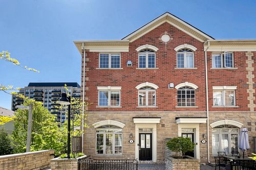 32-8 Brighton Pl, Thornhill, ON, L4J0E3 | Card Image