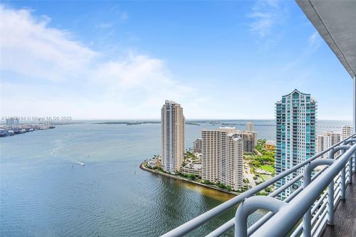 apt-3926-325 S Biscayne Blvd, Miami, FL, 33131-2480 | Card Image
