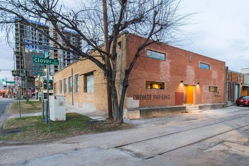 140-3100 Commerce St, Dallas, TX, 75226-1628 | Card Image