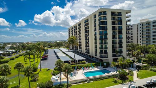 1005-690 Island Way, CLEARWATER BEACH, FL, 33767-1928 | Card Image