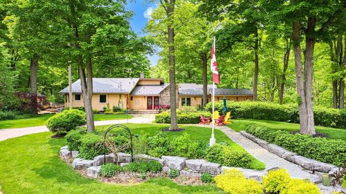 14728 Heritage Rd, Terra Cotta, ON, L7C1T7 | Card Image