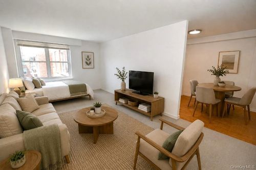 b6d-281 Garth Road, Eastchester, NY, 10583 | Card Image