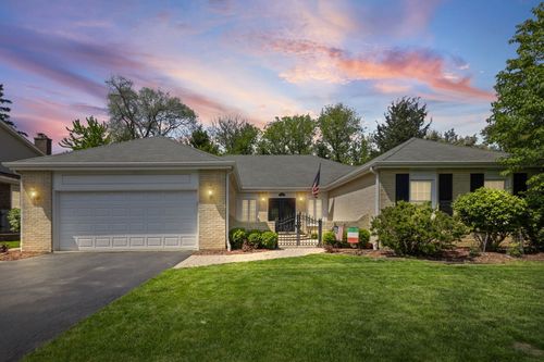 1132 Pine Tree Lane, Libertyville, IL, 60048 | Card Image