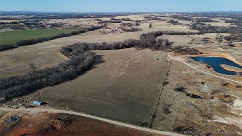 551 Davis, Davis, OK, 73030 | Card Image