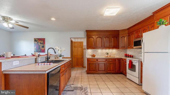 7356 Spring Creek Rd, House other with 3 bedrooms, 2 bathrooms and null parking in BRIDGEWATER VA | Image 14
