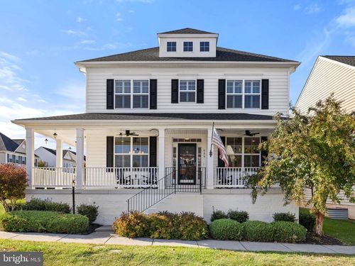 439 Lord Fairfax St, CHARLES TOWN, WV, 25414-2604 | Card Image