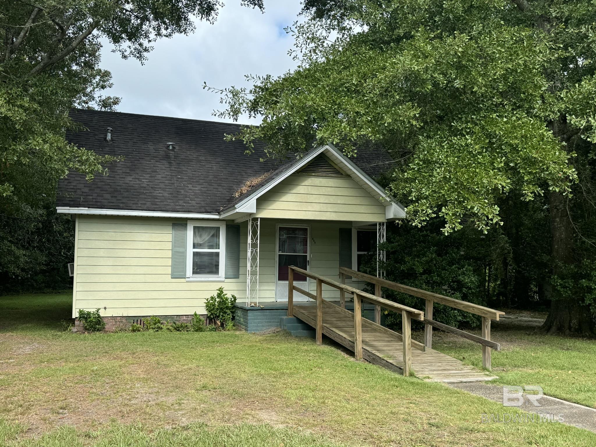 Trammell St, Atmore, AL 36502