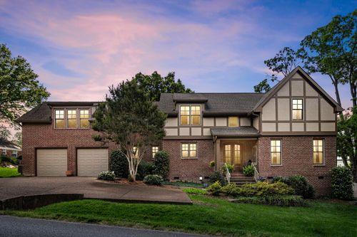 4189 Belmont Park Ter, Nashville, TN, 37215-3642 | Card Image