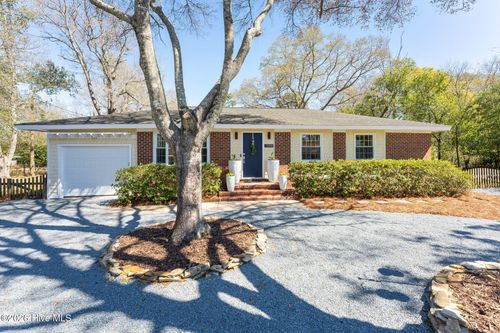 339 Green Meadows Dr, Wilmington, NC, 28405-3935 | Card Image