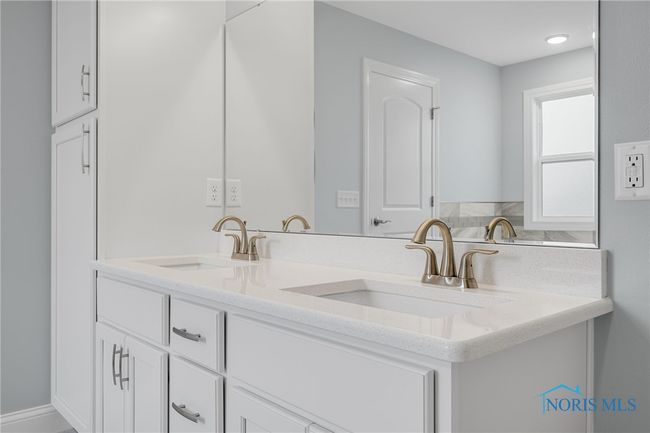 11171 Whitetail Way, House other with 3 bedrooms, 2 bathrooms and 2 parking in Whitehouse OH | Image 29