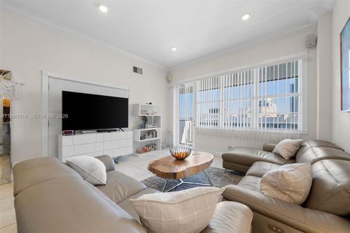 ph18-3725 S Ocean Dr, Hollywood, FL, 33019-2913 | Card Image
