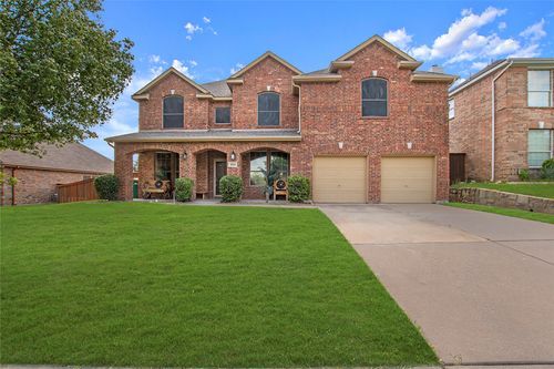 1018 Hollow Creek Dr, Cedar Hill, TX, 75104-5533 | Card Image