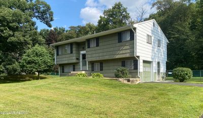 89 Rock Hill Road, House other with 4 bedrooms, 1 bathrooms and null parking in Old Bridge NJ | Image 1