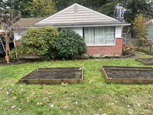 3701 Sw 105th St, Seattle, WA, 98146-1157 | Card Image