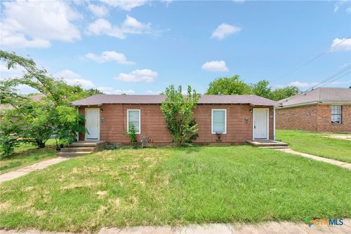 422 W Green Ave, Killeen, TX, 76541-4637 | Card Image