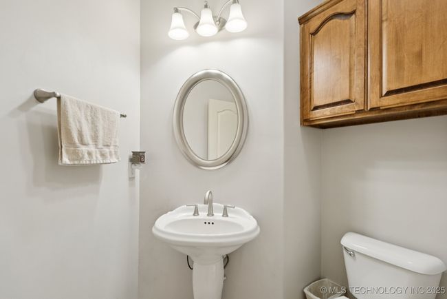 Guest bath | Image 24