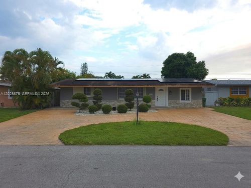 8420 Nw 10th Street, Pembroke Pines, FL, 33024 | Card Image