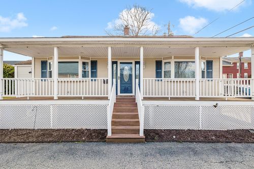 8 Summer St, Manville, RI, 02838-1335 | Card Image