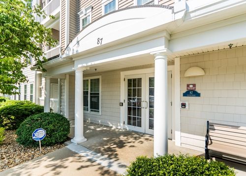 203-87 Clocktower Drive, Waltham, MA, 02452 | Card Image